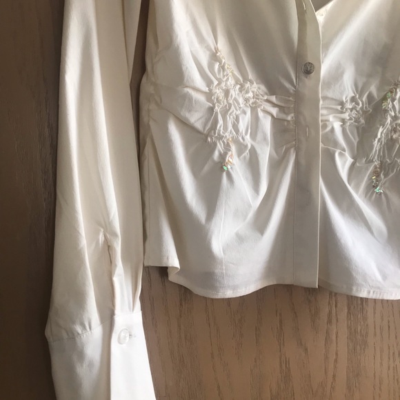 White off the shoulder button up shirt - Picture 4 of 7